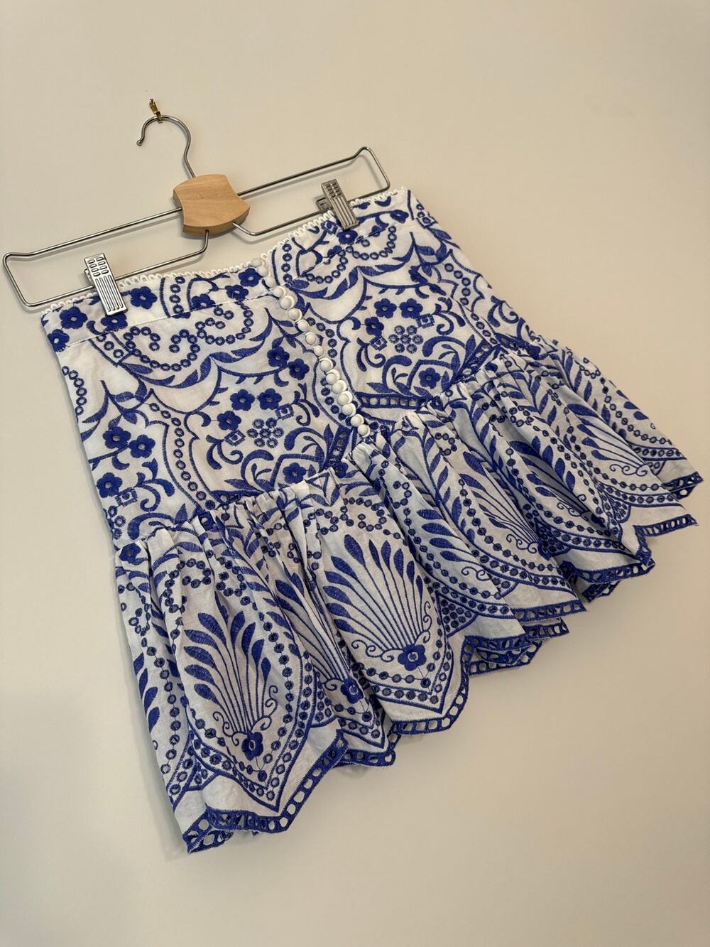 Zara Blue & White Mediterranean Embroidered Mini Skirt – Size Medium